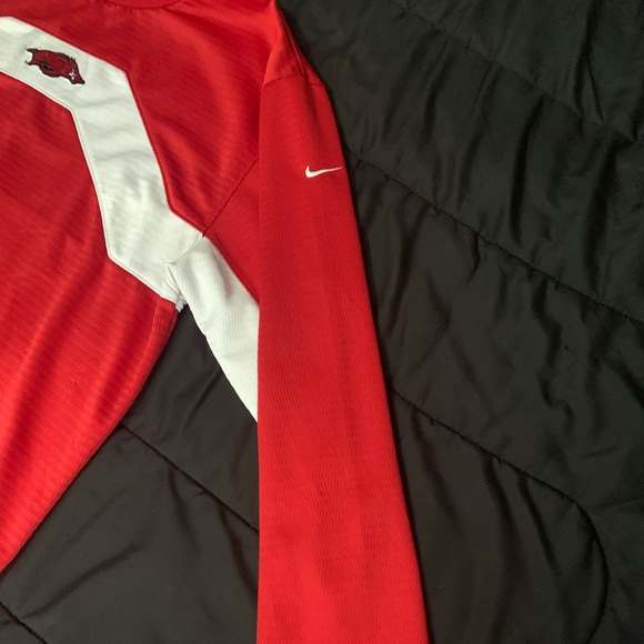 Vintage Nike Mens Sz large Red Arkansas Pullover
sweater dri fit - Picture 5 of 8